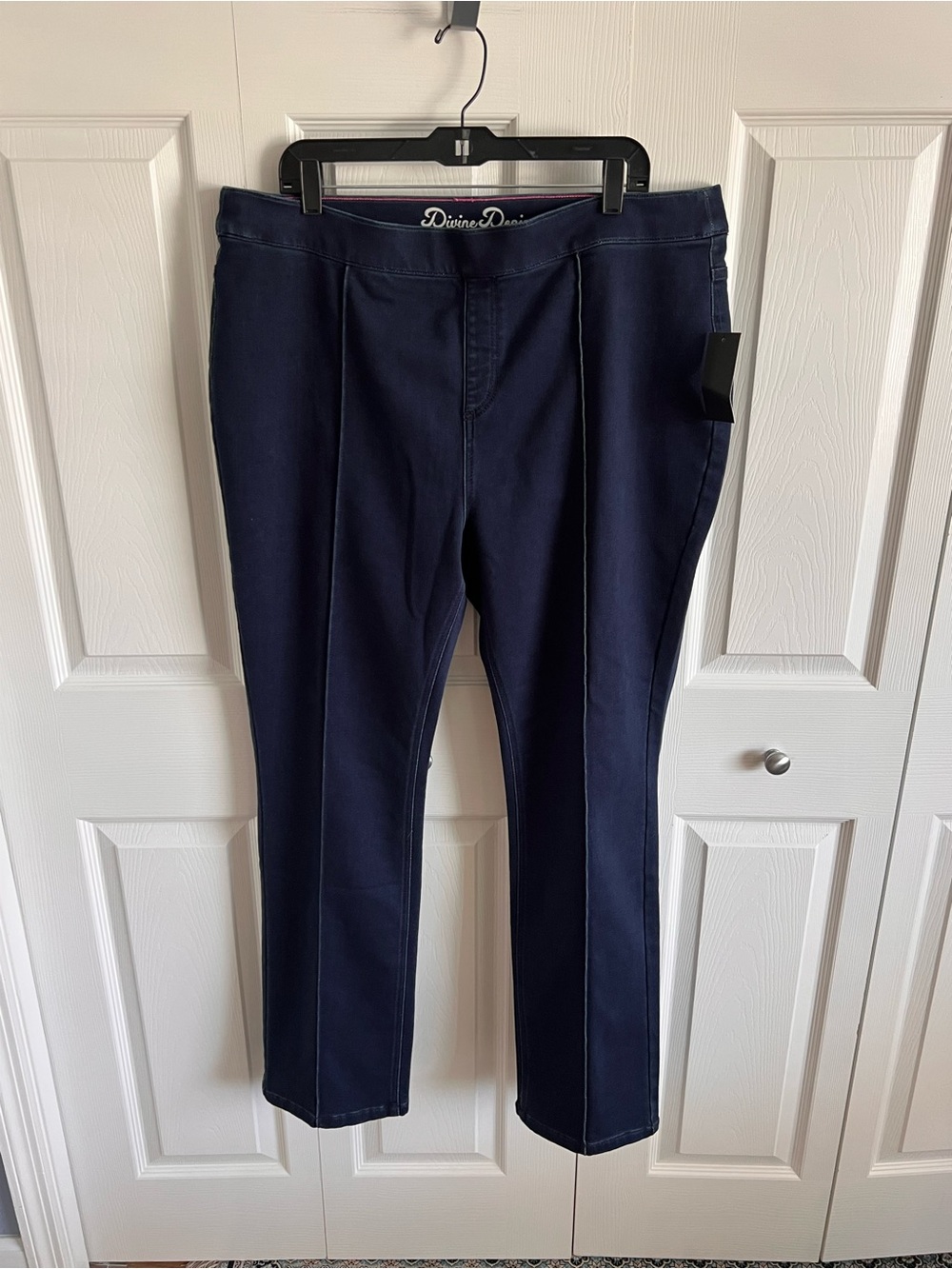 Women's Navy Pull-On Straight Jeans
